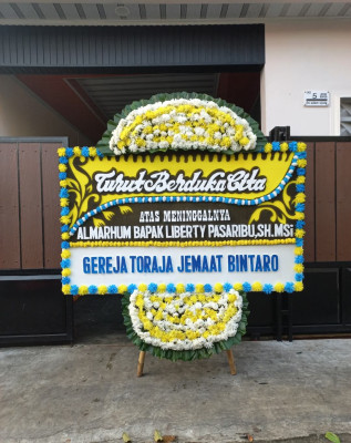 Papan Bunga Duka di Pabedilan