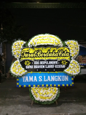 Papan Bunga Duka di Pabedilan